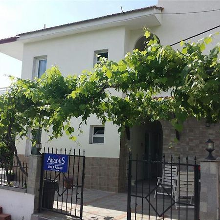 Studios Argiri Skala Potamias  Buitenkant foto