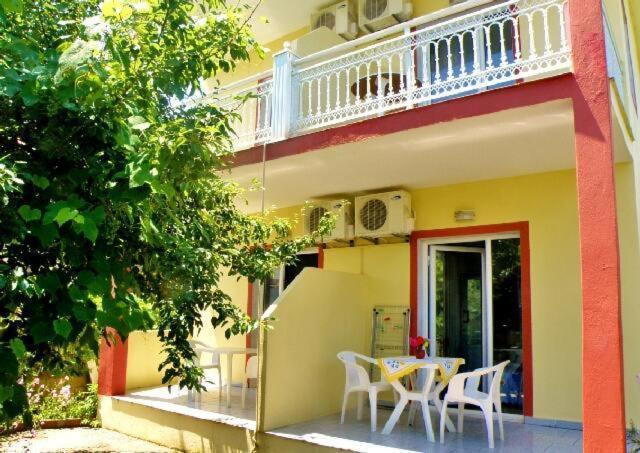 Studios Argiri Skala Potamias  Buitenkant foto