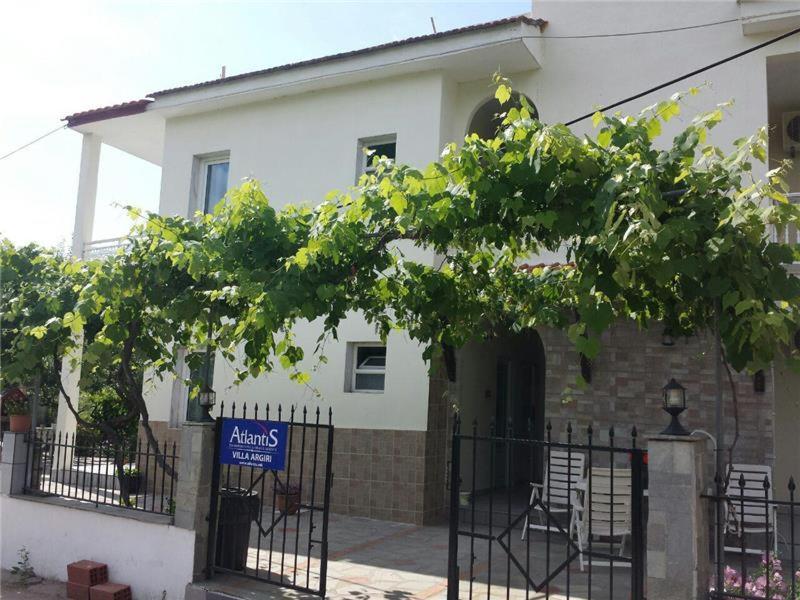 Studios Argiri Skala Potamias  Buitenkant foto